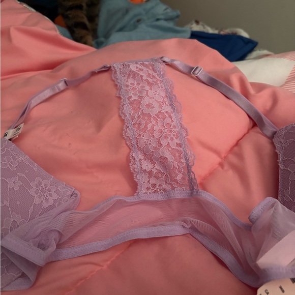 Victoria's Secret Lace Bra - Soft Lavender - Picture 4 of 4